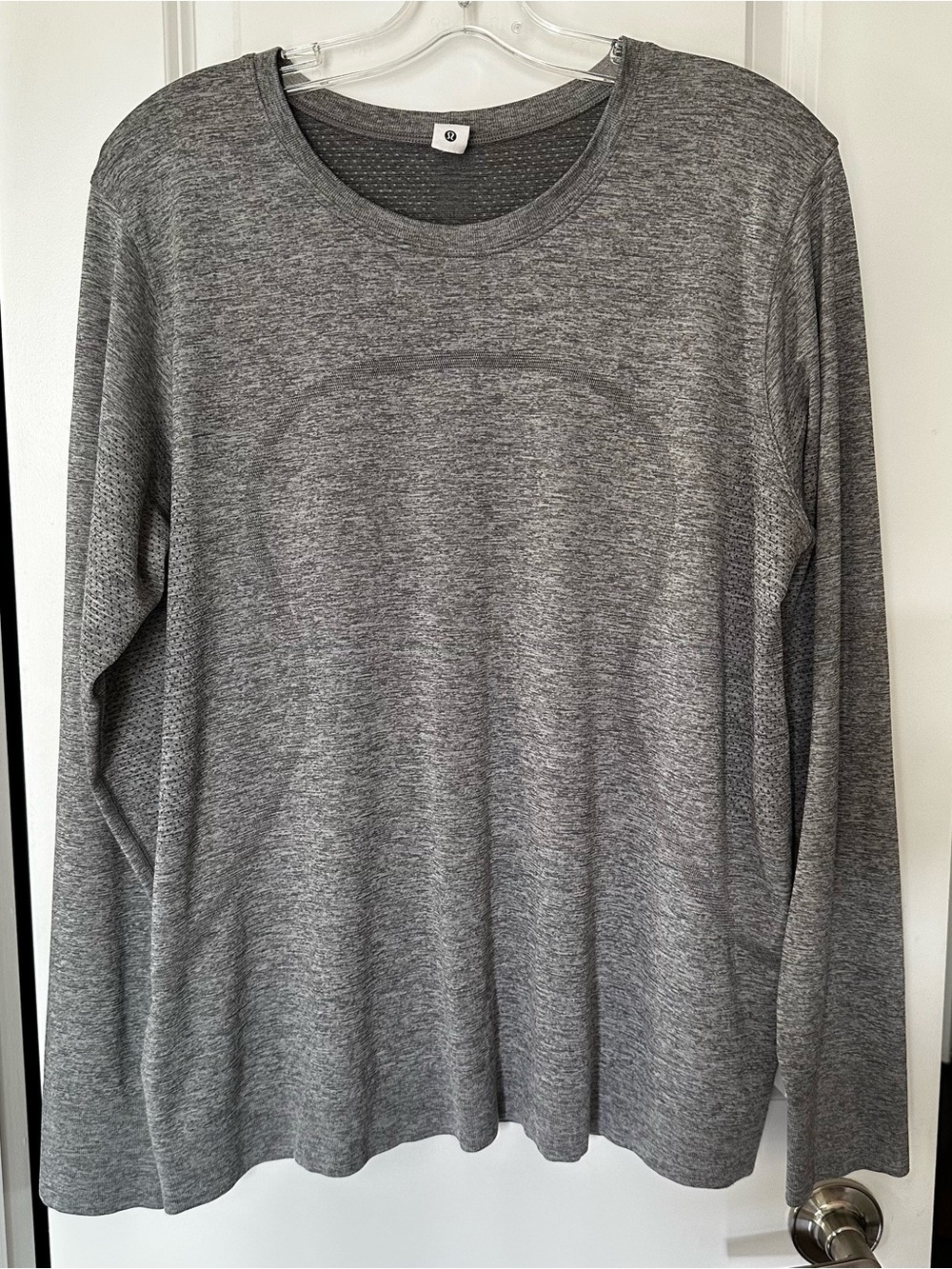 Lululemon Swiftly Tech Long Sleeve Crew Heathered Slate Gray Size 16